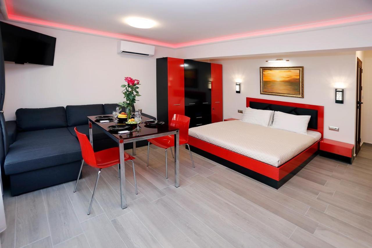 Deluxe 2 Studios City Center 布尔加斯 外观 照片