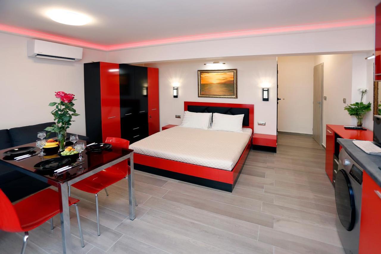 Deluxe 2 Studios City Center 布尔加斯 外观 照片